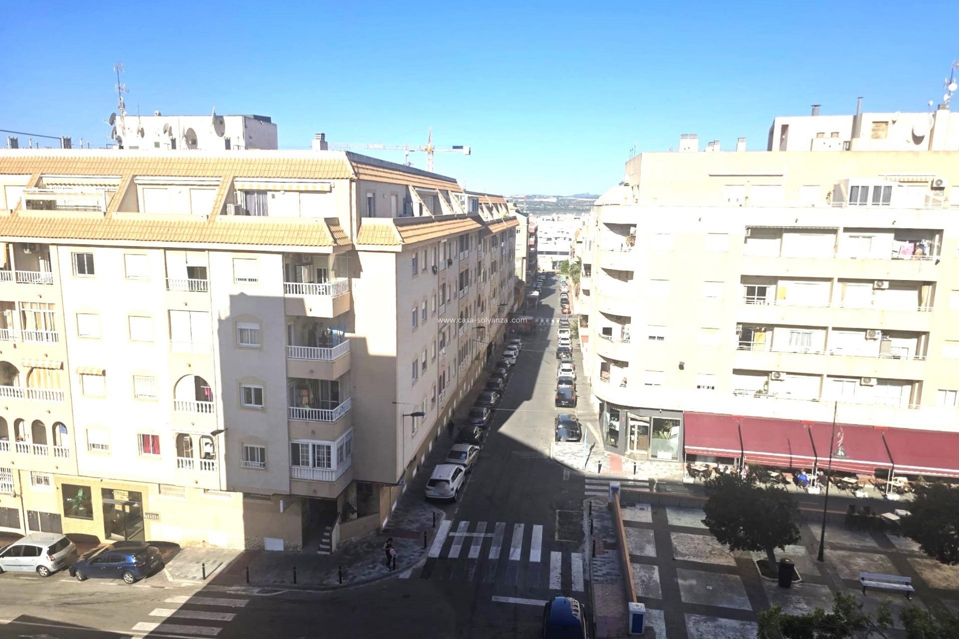 Resale - Apartment / flat - Torrevieja - Center