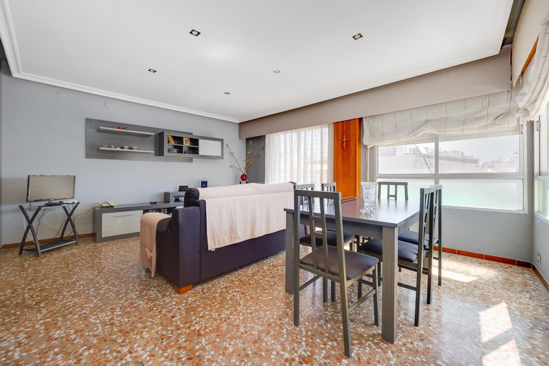 Resale - Apartment / flat - Torrevieja - Center