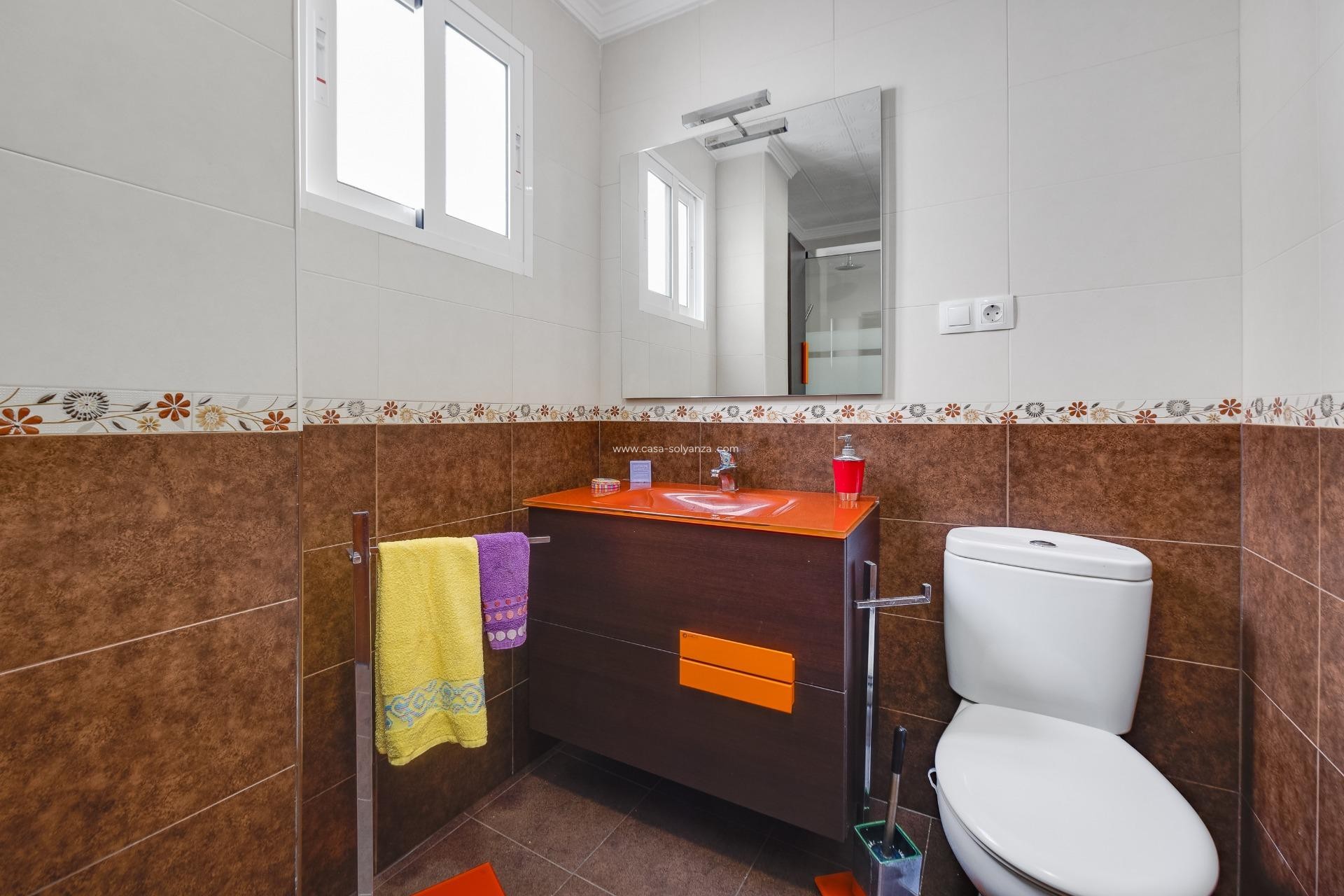 Resale - Apartment / flat - Torrevieja - Center