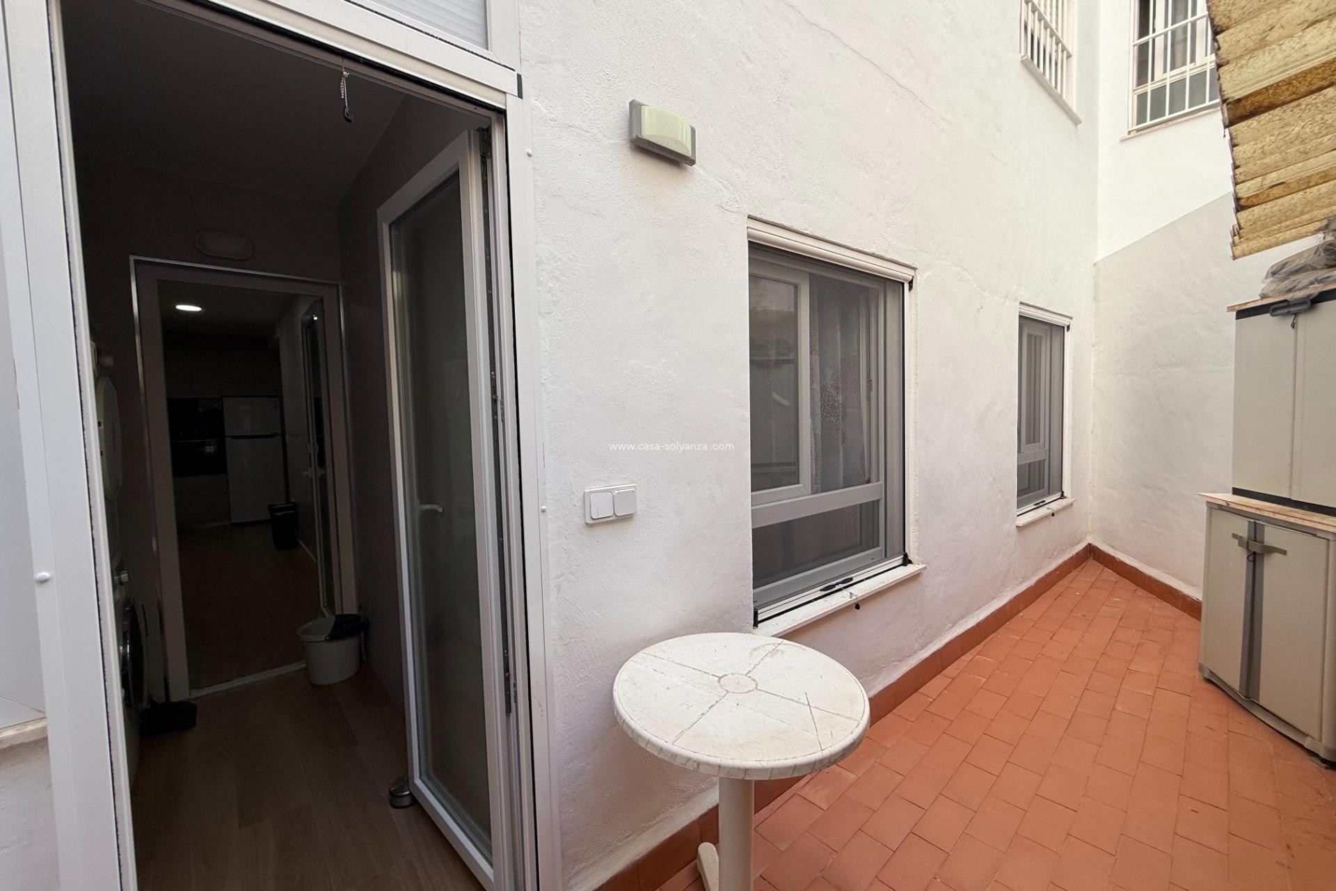 Resale - Apartment / flat - Torrevieja - Center
