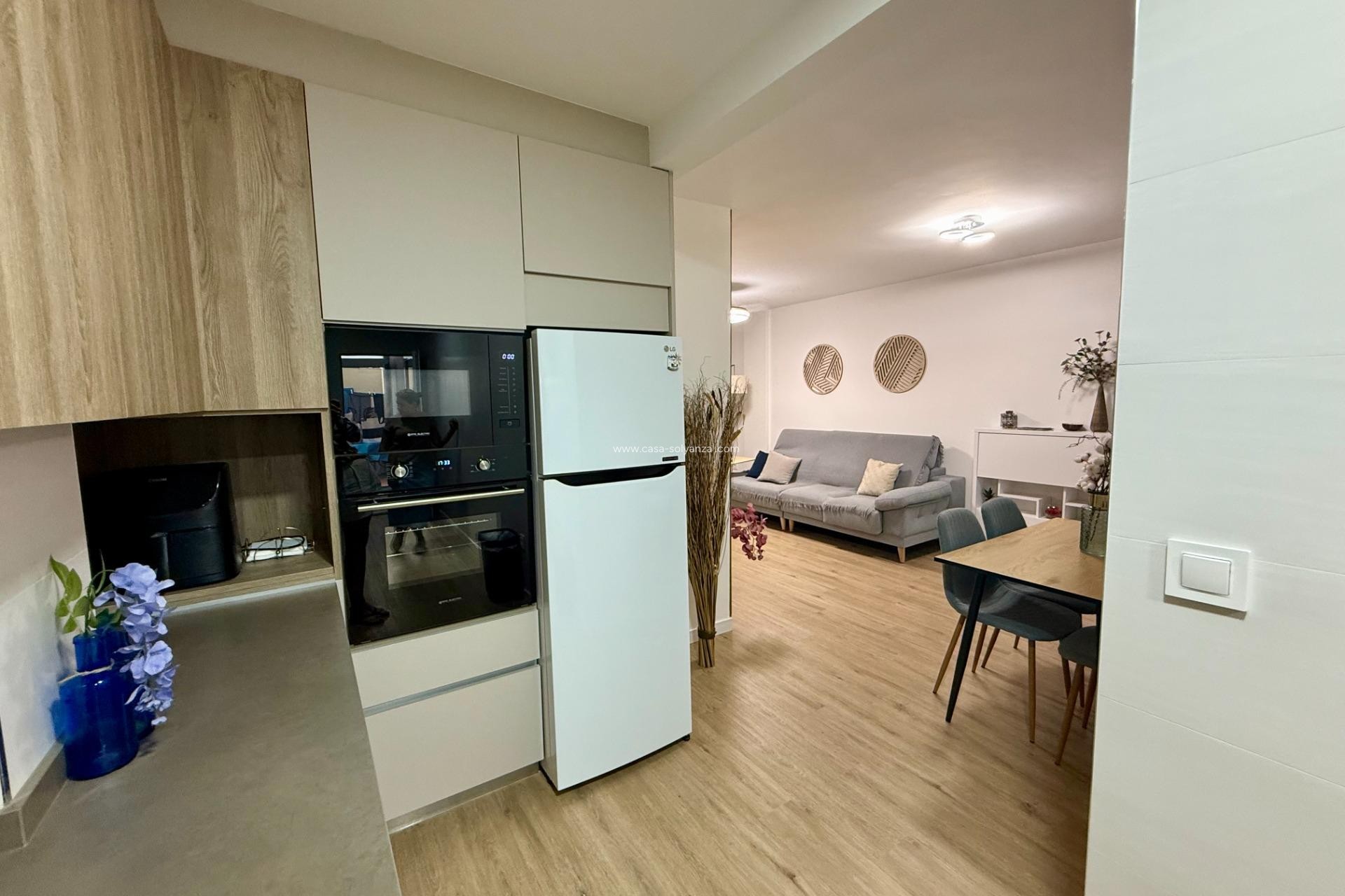 Resale - Apartment / flat - Torrevieja - Center