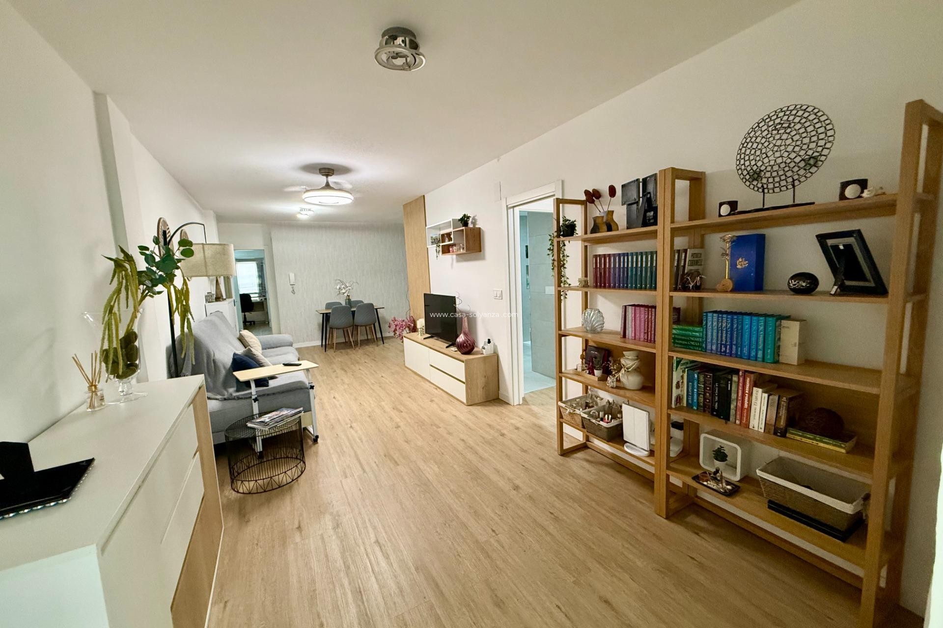 Resale - Apartment / flat - Torrevieja - Center