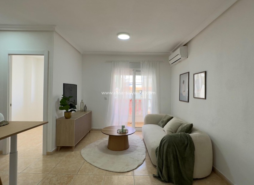 Resale - Apartment / flat - Torrevieja - Center