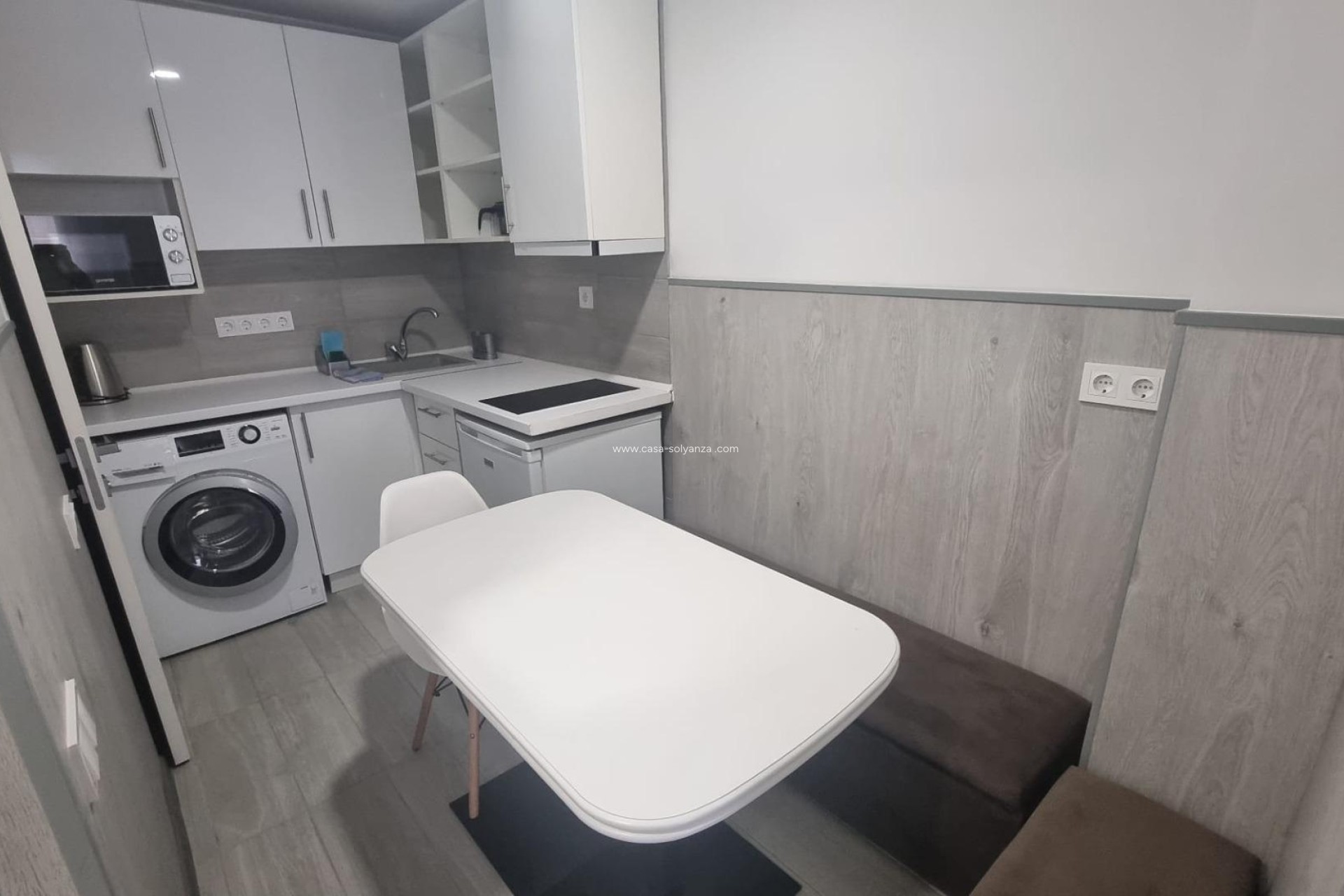 Resale - Apartment / flat - Torrevieja - Center