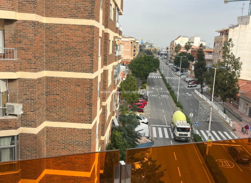 Resale - Apartment / flat - Torrevieja - Center