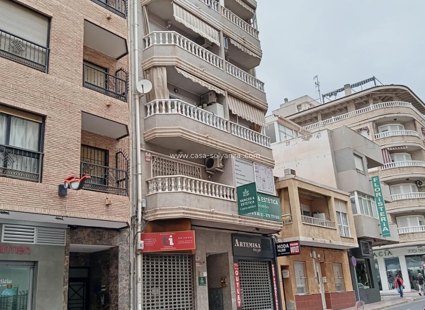 Resale - Apartment / flat - Torrevieja - Center