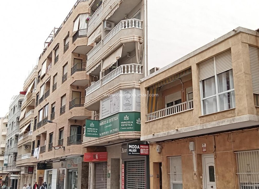 Resale - Apartment / flat - Torrevieja - Center