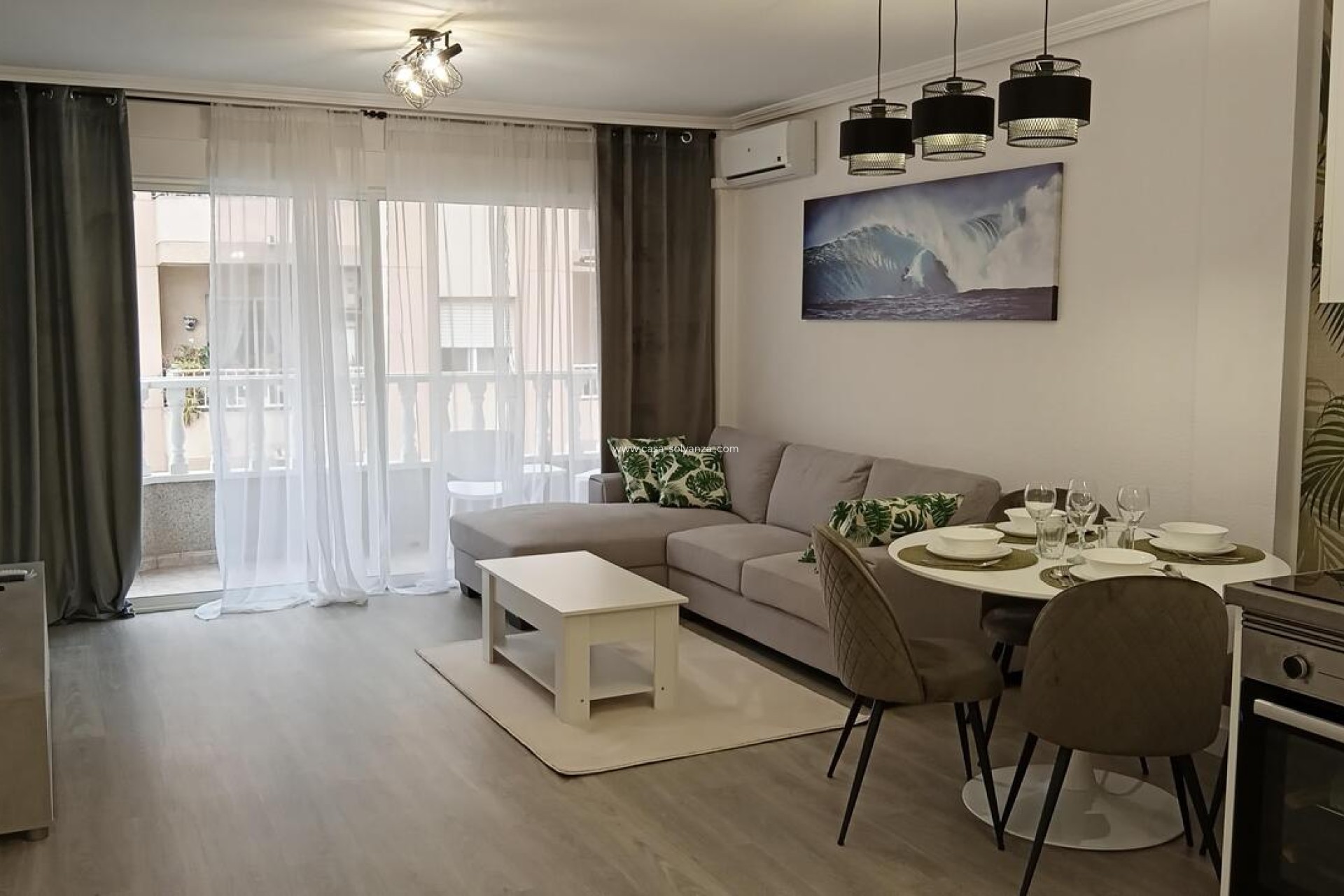 Resale - Apartment / flat - Torrevieja - Center
