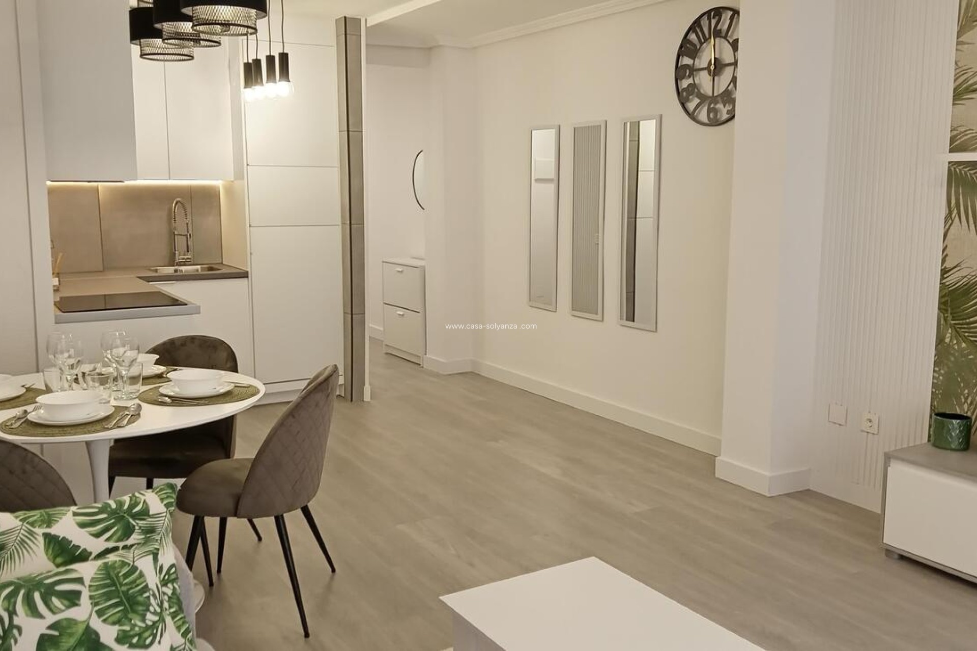 Resale - Apartment / flat - Torrevieja - Center