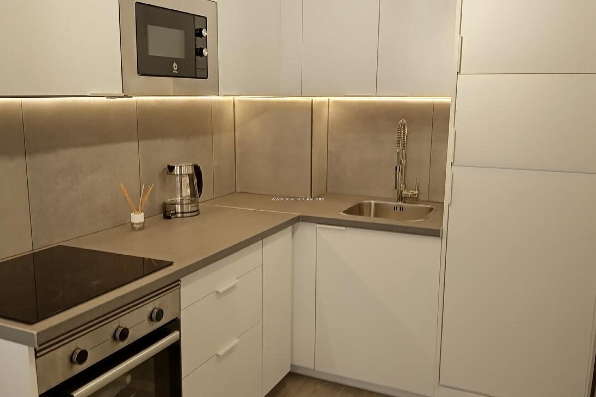 Resale - Apartment / flat - Torrevieja - Center
