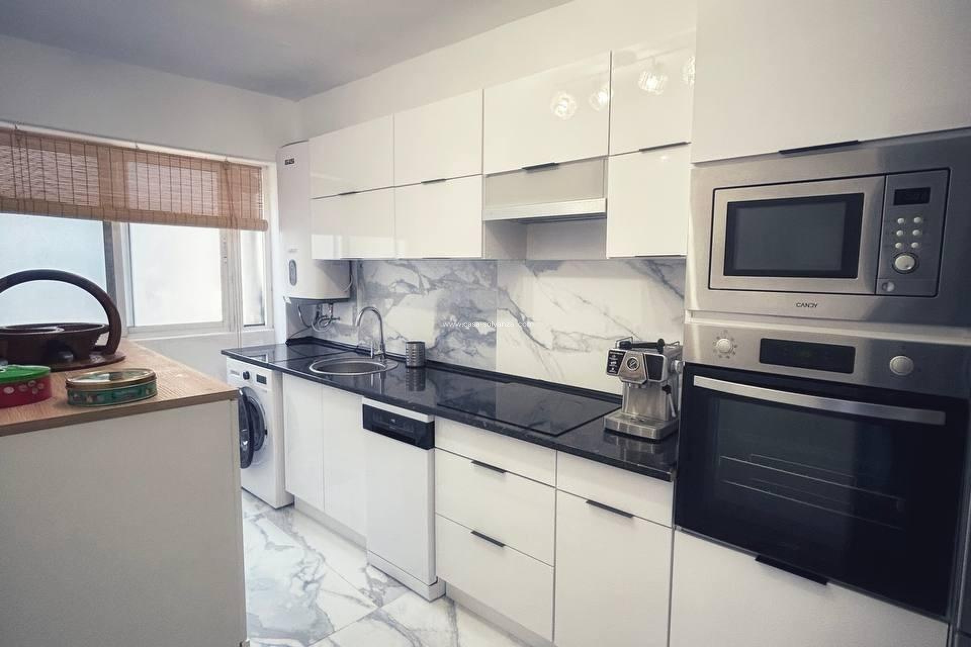 Resale - Apartment / flat - Torrevieja - Center
