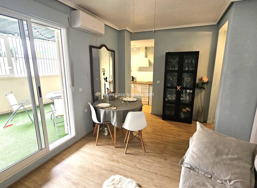 Resale - Apartment / flat - Torrevieja - Center