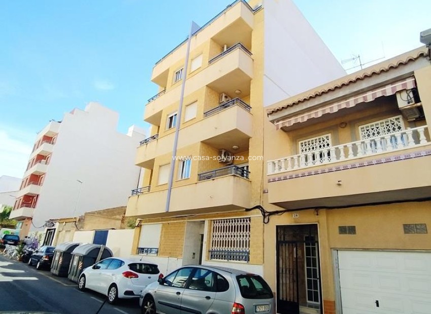 Resale - Apartment / flat - Torrevieja - CENTRO CASCO URBANO