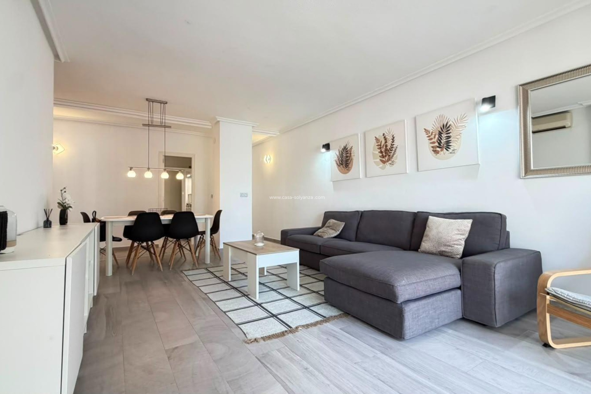 Resale - Apartment / flat - Torrevieja - Centro - Muelle Pesquero