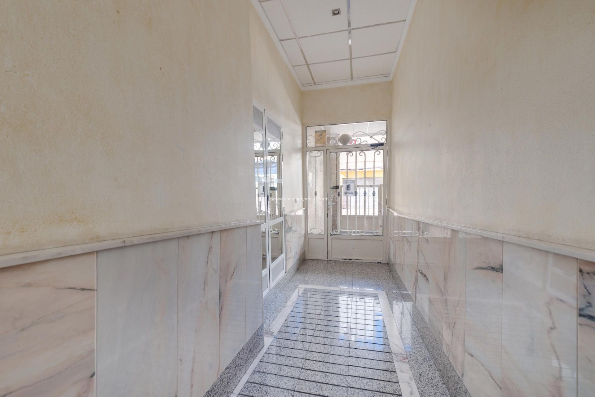 Resale - Apartment / flat - Torrevieja - Centro - Muelle Pesquero