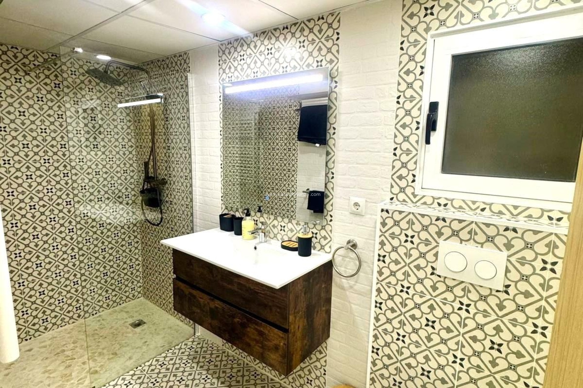 Resale - Apartment / flat - Torrevieja - Centro - Muelle Pesquero