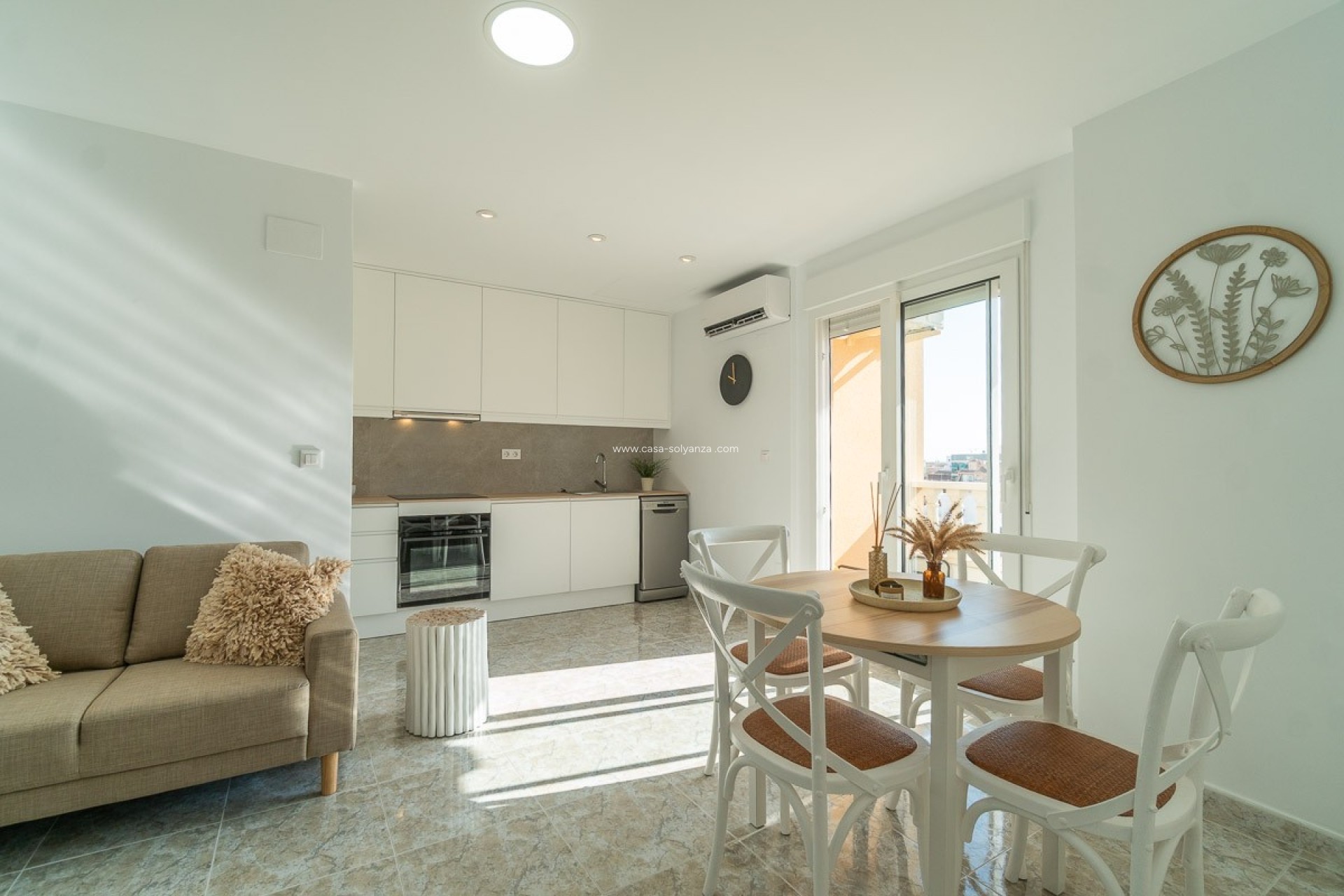 Resale - Apartment / flat - Torrevieja - Costa Blanca