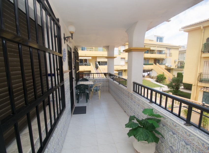 Resale - Apartment / flat - Torrevieja - Costa Blanca