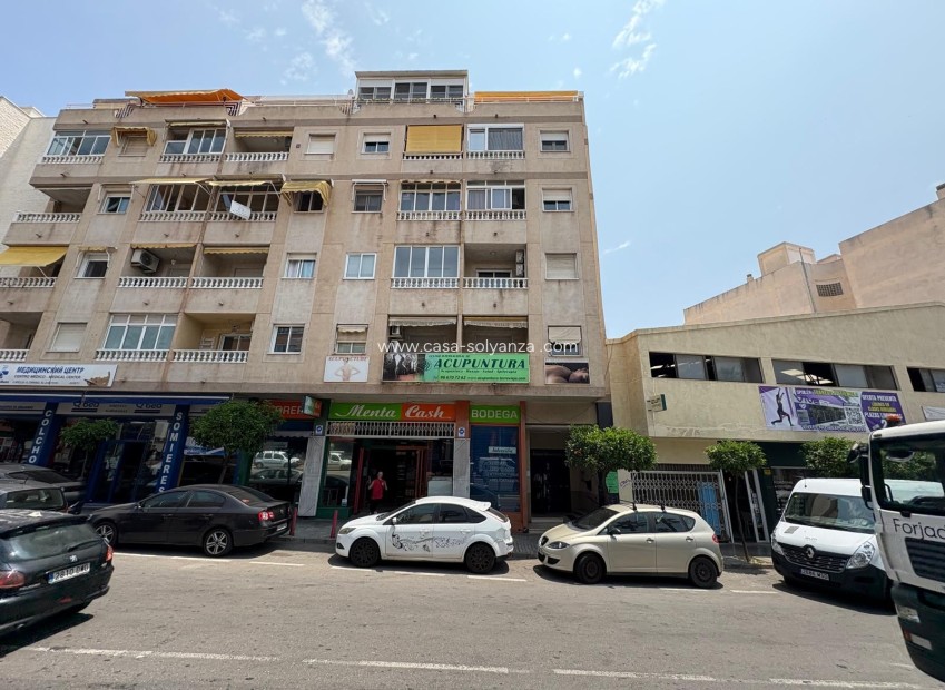 Resale - Apartment / flat - Torrevieja - Costa Blanca