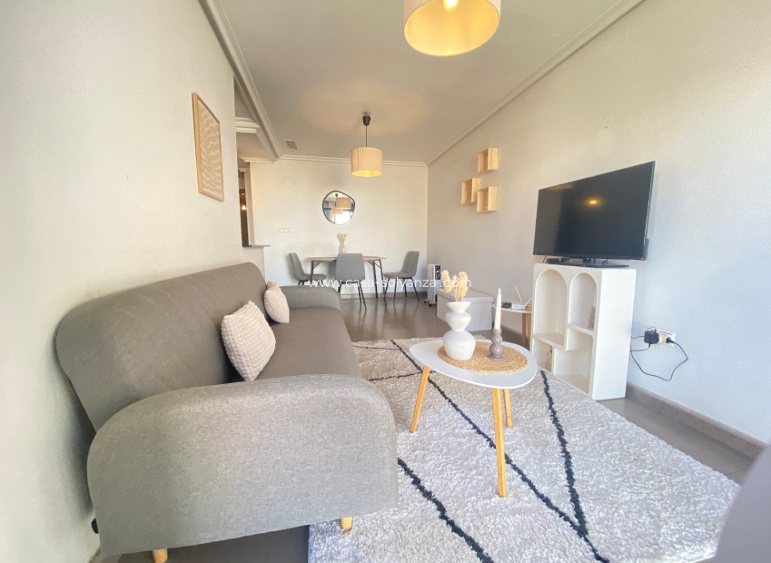 Resale - Apartment / flat - Torrevieja - Costa Blanca