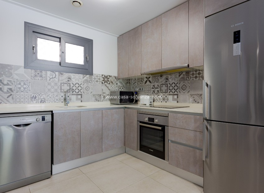 Resale - Apartment / flat - Torrevieja - Costa Blanca
