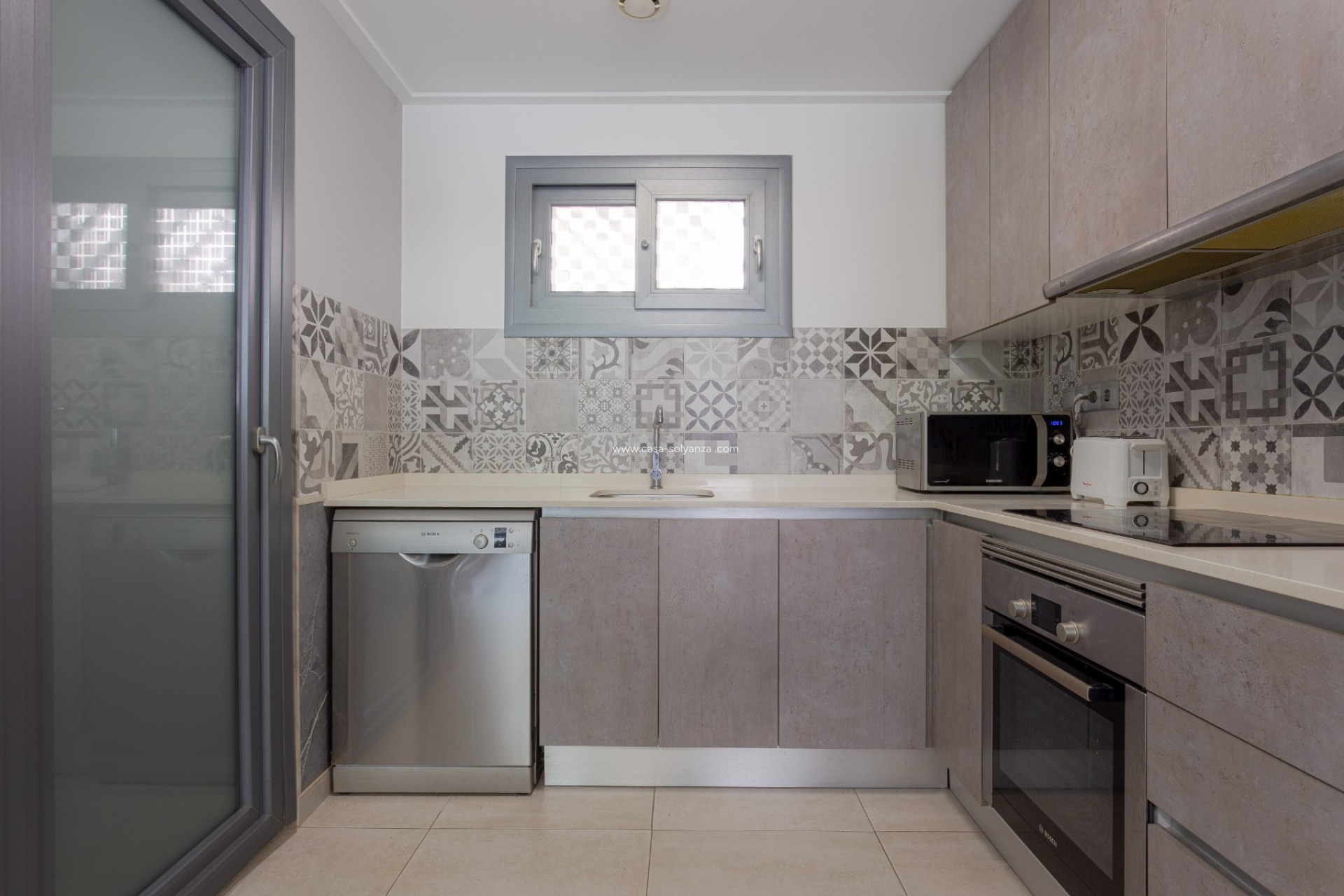 Resale - Apartment / flat - Torrevieja - Costa Blanca