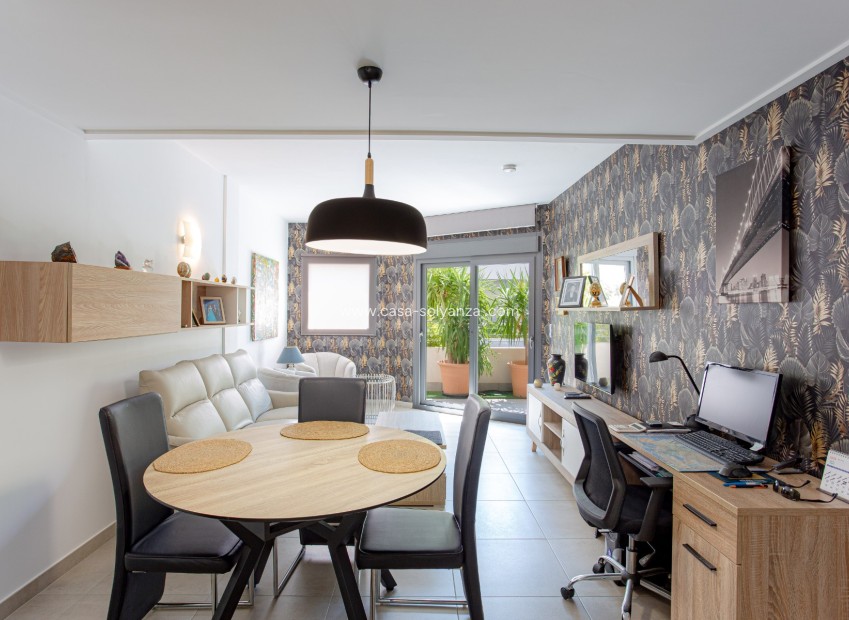 Resale - Apartment / flat - Torrevieja - Costa Blanca