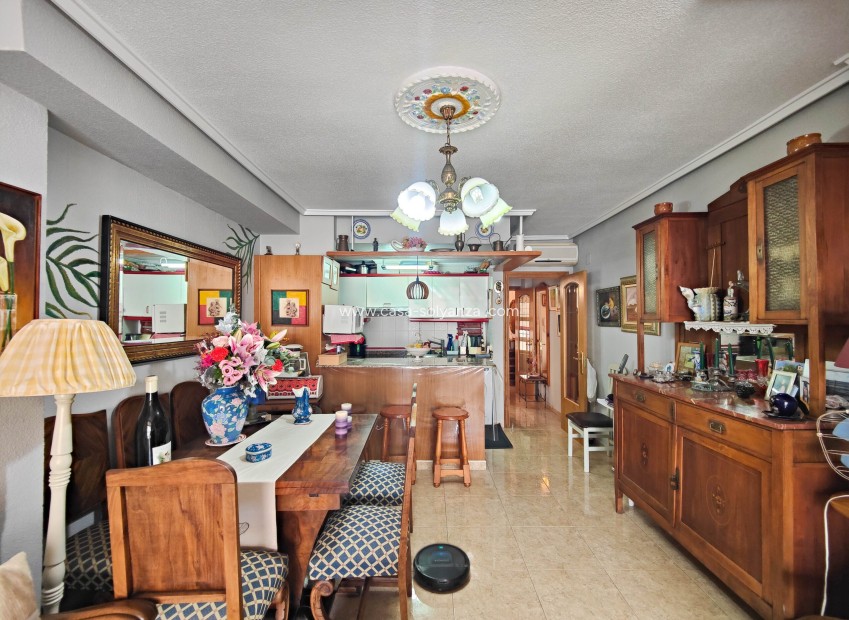 Resale - Apartment / flat - Torrevieja - Costa Blanca