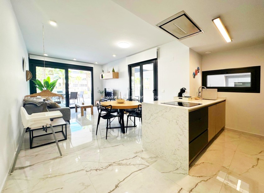 Resale - Apartment / flat - Torrevieja - Costa Blanca