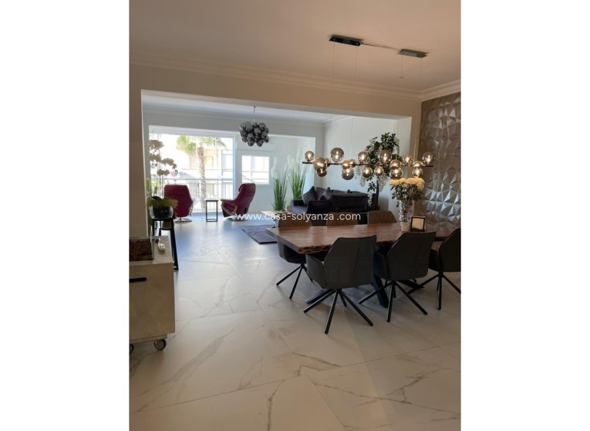 Resale - Apartment / flat - Torrevieja - Costa Blanca