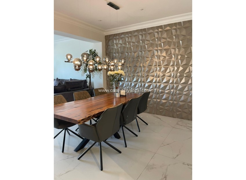 Resale - Apartment / flat - Torrevieja - Costa Blanca