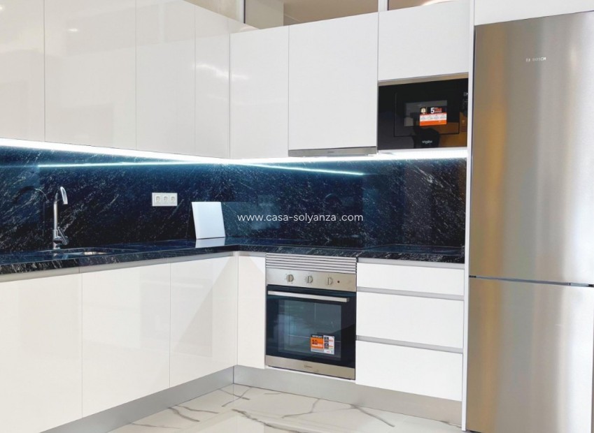 Resale - Apartment / flat - Torrevieja - Costa Blanca