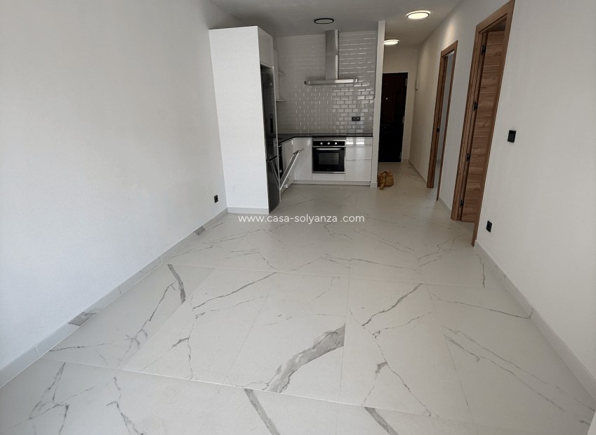 Resale - Apartment / flat - Torrevieja - Costa Blanca