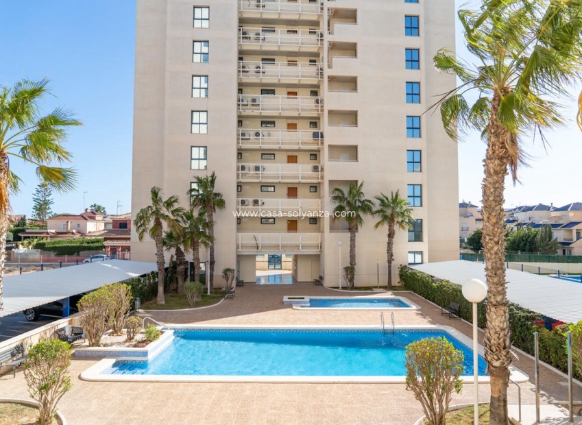 Resale - Apartment / flat - Torrevieja - Costa Blanca