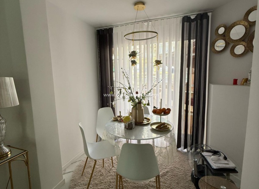 Resale - Apartment / flat - Torrevieja - Costa Blanca