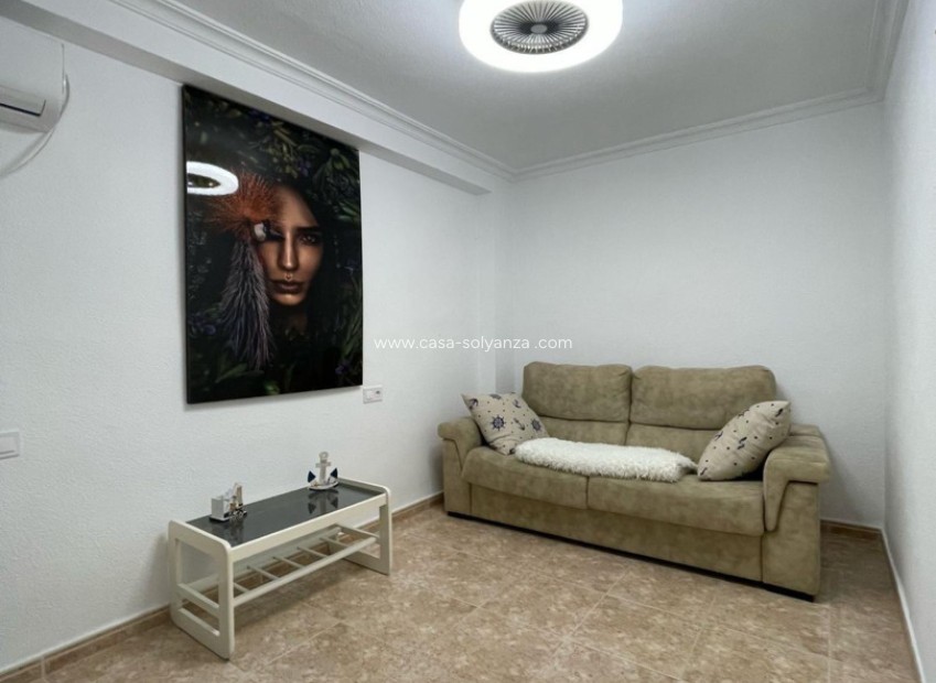 Resale - Apartment / flat - Torrevieja - Costa Blanca