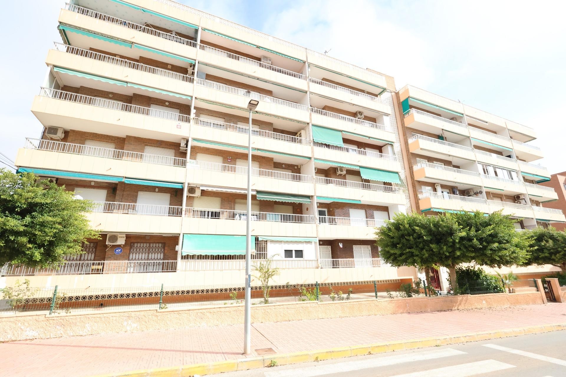 Resale - Apartment / flat - Torrevieja - Costa Blanca