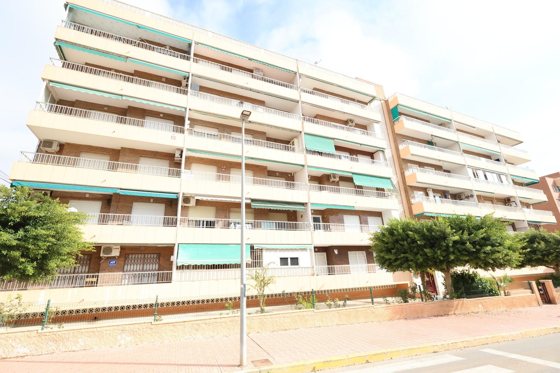 Resale - Apartment / flat - Torrevieja - Costa Blanca