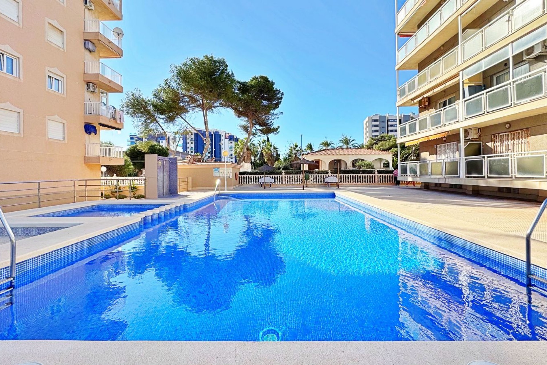 Resale - Apartment / flat - Torrevieja - Costa Blanca