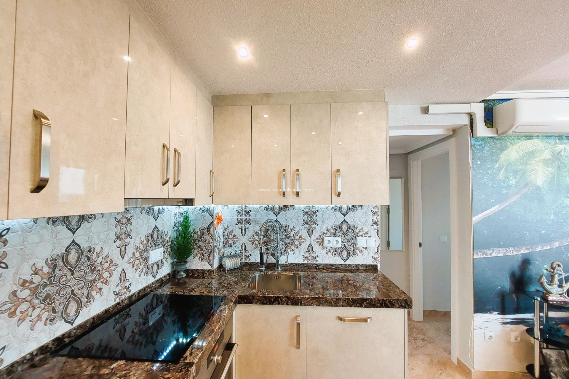 Resale - Apartment / flat - Torrevieja - Costa Blanca