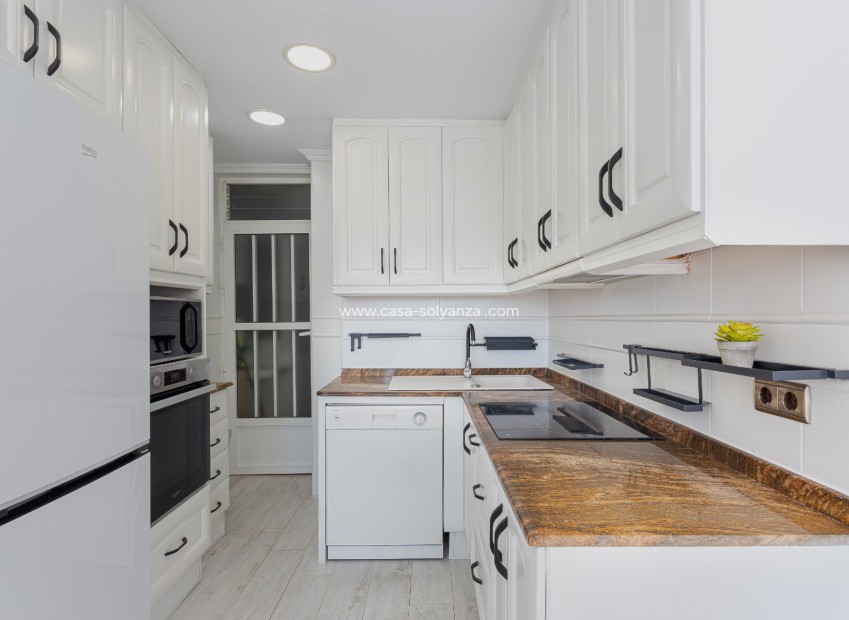 Resale - Apartment / flat - Torrevieja - Costa Blanca