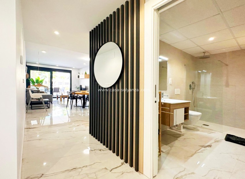 Resale - Apartment / flat - Torrevieja - Costa Blanca