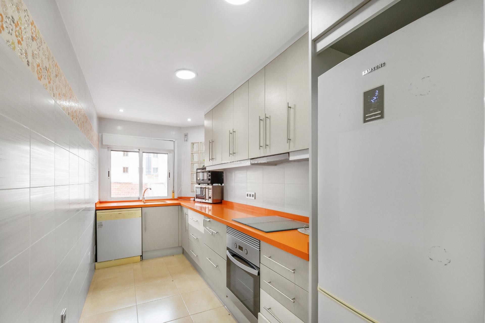 Resale - Apartment / flat - Torrevieja - Costa Blanca