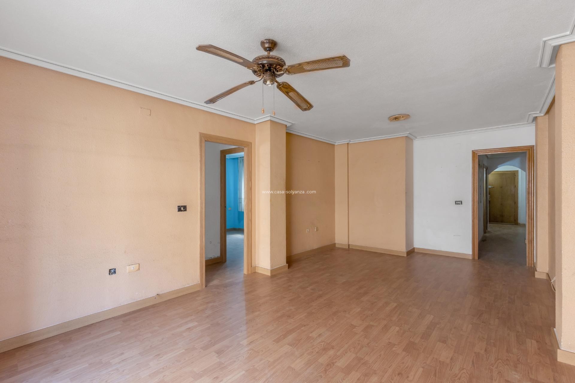 Resale - Apartment / flat - Torrevieja - Costa Blanca