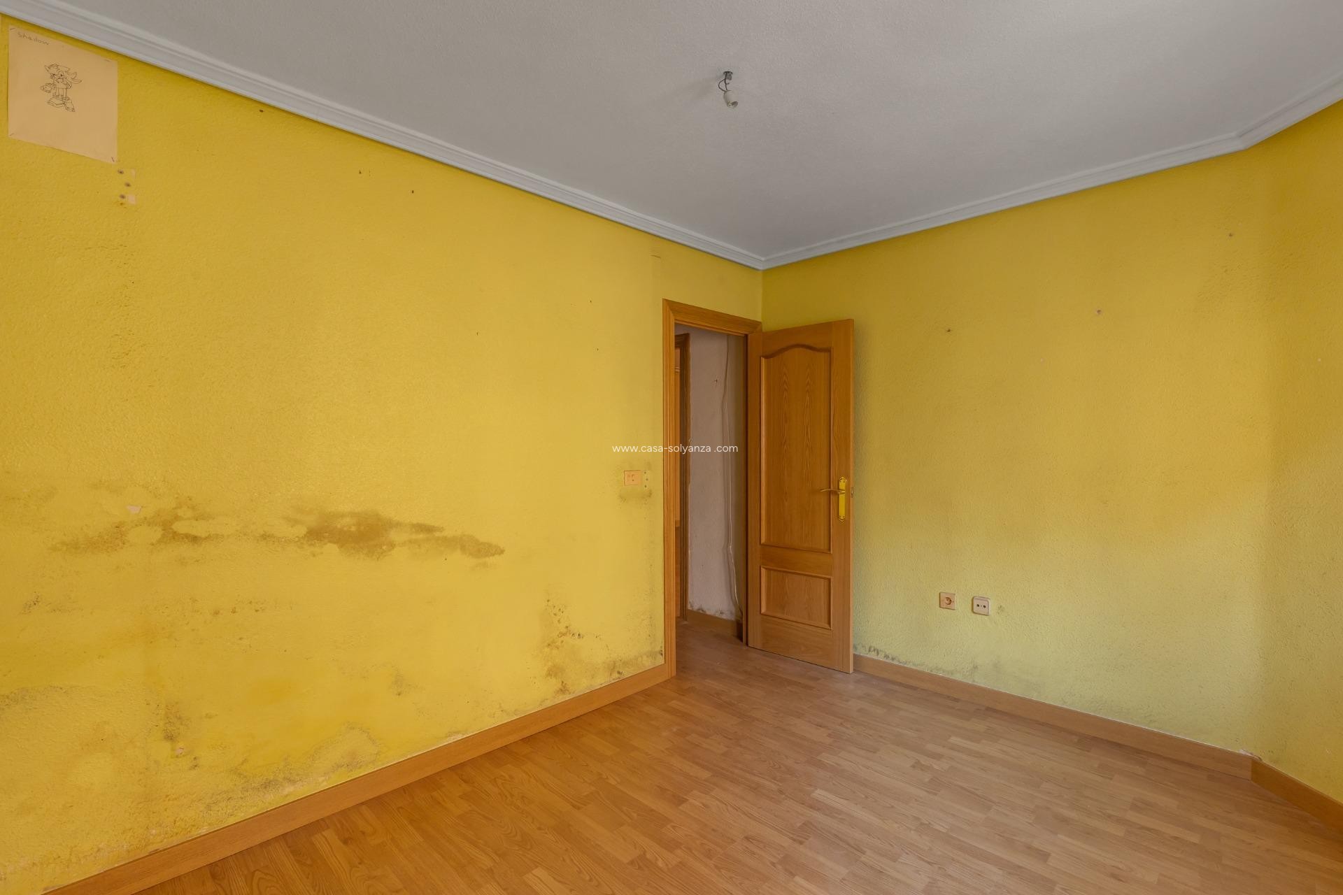 Resale - Apartment / flat - Torrevieja - Costa Blanca