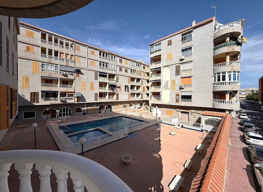Resale - Apartment / flat - Torrevieja - Costa Blanca