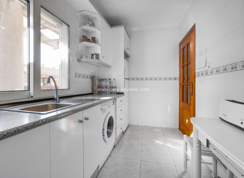 Resale - Apartment / flat - Torrevieja - Costa Blanca