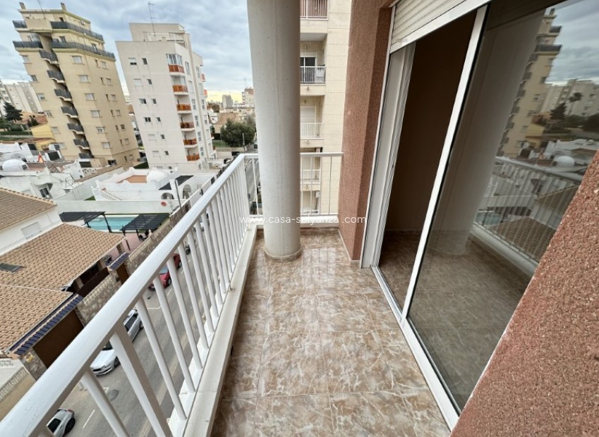 Resale - Apartment / flat - Torrevieja - Costa Blanca