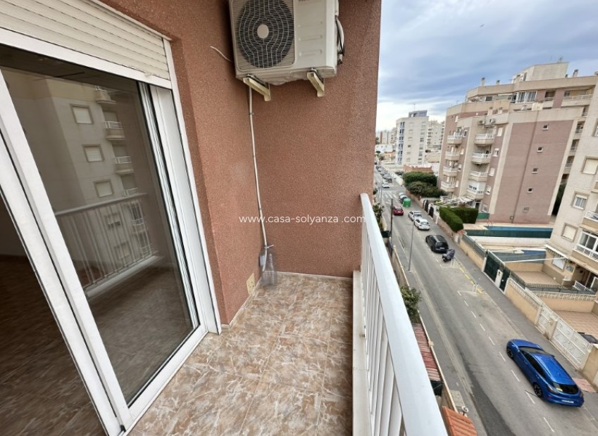 Resale - Apartment / flat - Torrevieja - Costa Blanca