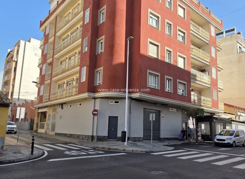 Resale - Apartment / flat - Torrevieja - Costa Blanca